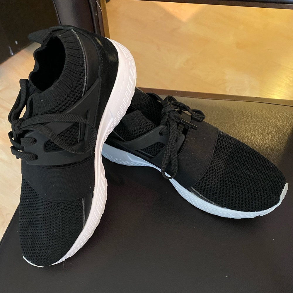 Size 6 Ryderwear Shoes